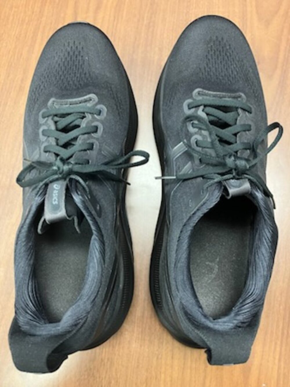 ASICS Gel-Kayano 32 Men's Size 11 EE Wide Black On Black Stability Cushion